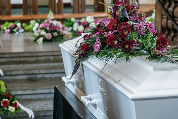 begravelsesguide, Kistepynt til begravelse og bisættelse