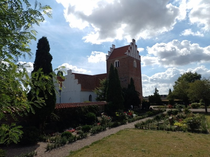 Billeder af Vester Broby Kirke